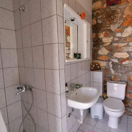 6 Beds Small House On Olympus Authentic Landscape *